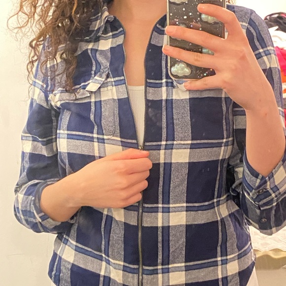 Zipped up blouse - Picture 2 of 4